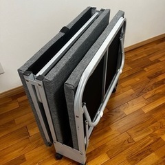 ミニ折りたたみベッドの画像