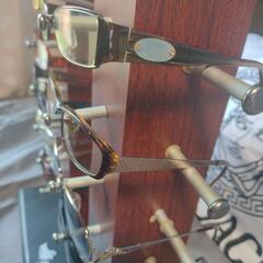 決まりました。サングラススタンド、サングラス付の画像