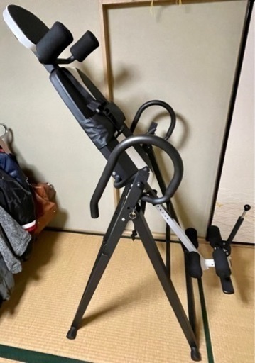 逆さぶら下がり健康機 トレーニングマシン