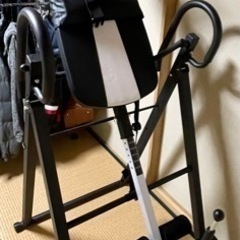 逆さぶら下がり健康機 トレーニングマシン