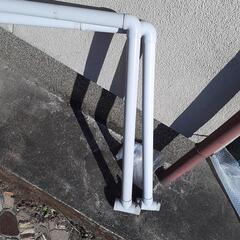 【値下げ】カーポートの雨樋パイプ２本の画像
