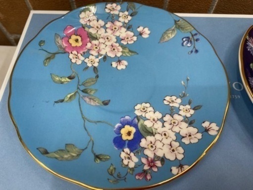 【愛品館 江戸川店】 ワンダーラスト アップルブロッサム&ミッドナイトクレーン ティーカップ&ソーサー ID:102-026979-007