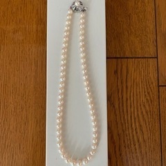 新品未使用パールネックレス