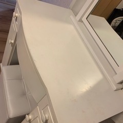 【本日中ならお届けできます】白　ドレッサーの画像