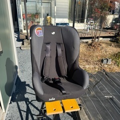 差し上げます。自動車用ベビーチェアです。