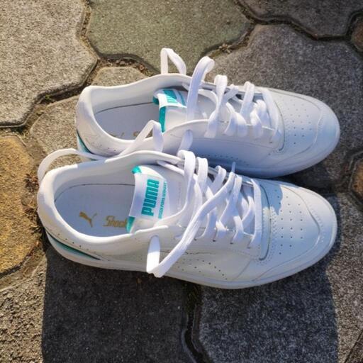 美品　PUMA　スニーカー