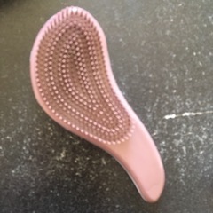 ツヤサラヘアブラシ　新品