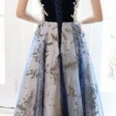 イブニングドレスの画像