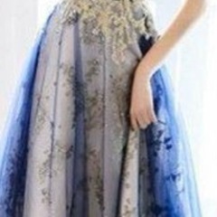 イブニングドレスの画像