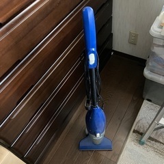 受け渡し相談中　古い掃除機