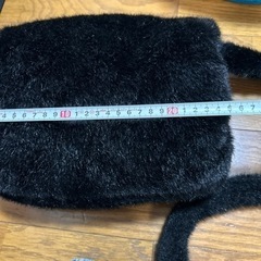 ふわふわショルダーバッグの画像