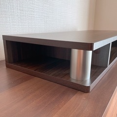 モニター台。の画像