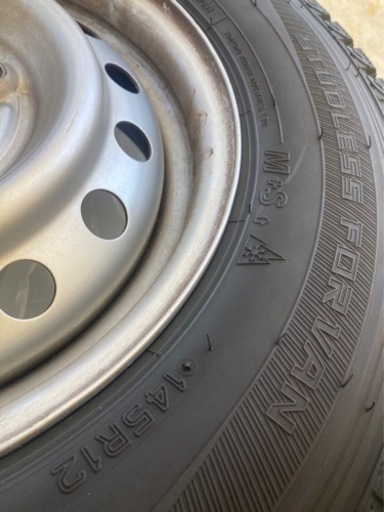 軽バン スタッドレスタイヤ