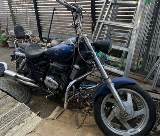 ブイツインマグナ250 アメリカン