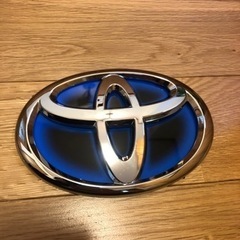 ハイブリッド　トヨタエンブレム