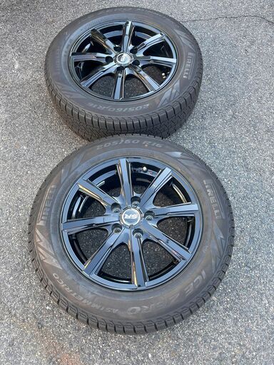 ほぼ新品：スタッドレスタイヤ ホイール4本セット　205/60R16