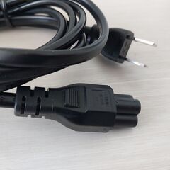 2 メートルの黒色電源コード 7A 125V 3 ピン ソケットの画像