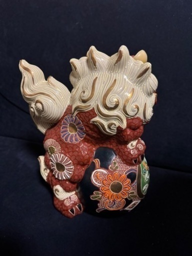 (受付中)美品　縁起良い　九谷焼　須栄義刀咥  玉乗り獅子 金彩 色絵 魔除け