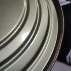 エンジンオイルが入ってた缶の画像