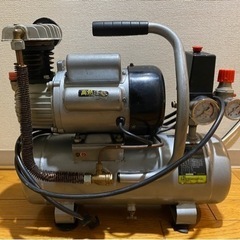 【完売】エアコンプレッサー 本体と諸々の付属品