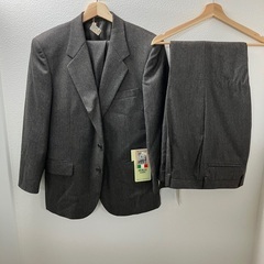 お譲り致します【新品】スーツセットアップ、2パンツ