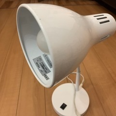 スタンドライト　ニトリの画像