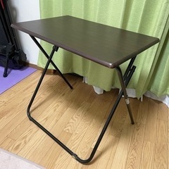 折りたたみ机