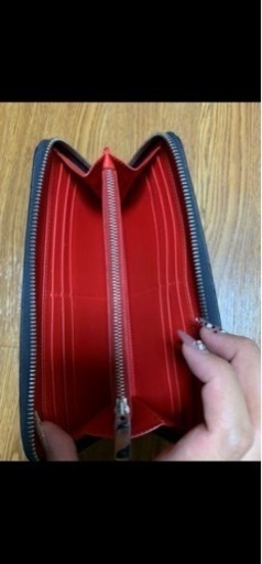 ルブタン財布
