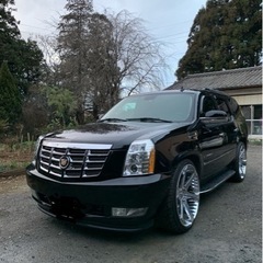 値下げしました！　キャデラックエスカレード　1ナンバー  ローダウン　社外オーディオ　サンルーフ　ナビ　バックカメラ　ETC  27インチアルミホイール　革シート　パワーシート　シートヒーター　パワーバックドア　の画像