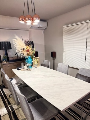 大理石ダイニングテーブル120万　6名掛け