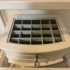 【お譲り先決定】3段ジュエリーボックスの画像
