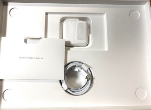 MacBook Air M1ゴールド（2020）