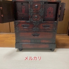 鎌倉彫　からくり箪笥　11箇所 鎌倉彫 からくり箪笥 11箇所 チェスト・タンス