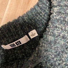 UNIQLOニットサイズLの画像