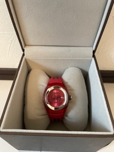 GUCCI グッチ 腕時計 ラバーベルト クォーツ　ペアルック　ペアウォッチ　赤