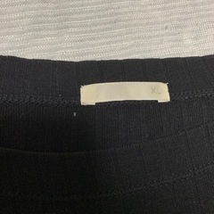 GU トップス　XLの画像