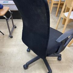 リサイクルショップどりーむ荒田店 No9525　OAチェア♪　高さ調整可能！肘置き付き！の画像