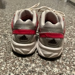 アディダス  スニーカー　23センチの画像