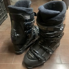 ①スキー板、ブーツ、ストック　3点セット（値引交渉可能）の画像