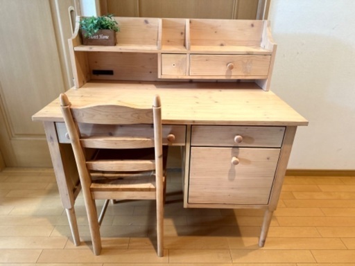 木製勉強机椅子セット（値下げはしませんので、ご了承ください）