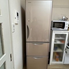 ⭐️受付終了⭐️‼️急募‼️❤️無料❤️《美品》冷蔵庫　HITACHI  R-S3200FV の画像