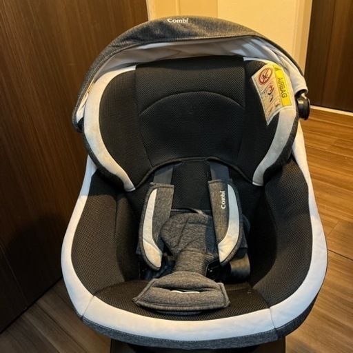 チャイルドシート コンビ ホワイトレーベル クルムーヴ スマート
