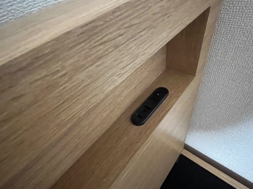 コンセント、照明付きシングルスベッド