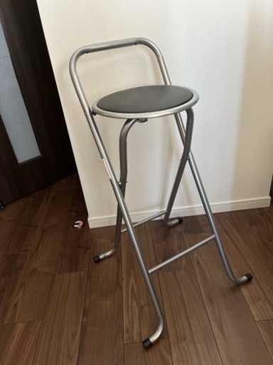 【美品】折り畳み軽量椅子 カウンターチェア ハイチェア椅子ブラック PFC-700(BK)