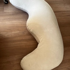 抱き枕　授乳クッション　マタニティ