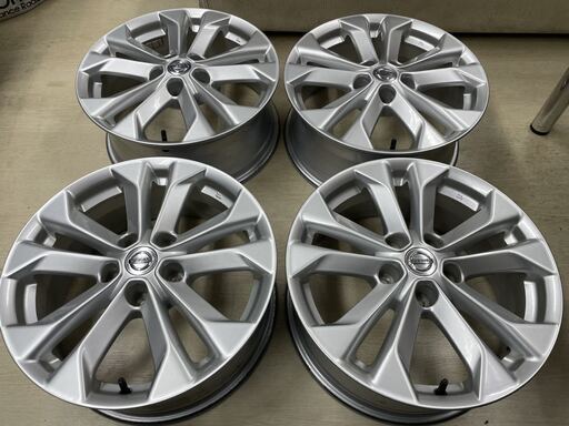 T32エクストレイル純正17インチ7Jインセット45 PCD114.3-5H☆中古