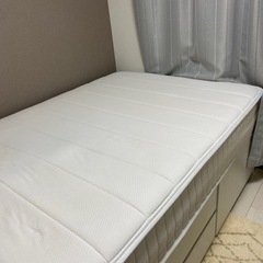 ニトリ　セミダブルベッドフレーム、マットレスセットの画像