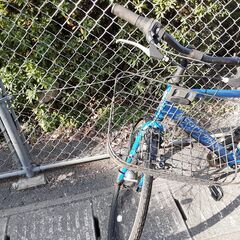 リサイクルショップどりーむ鹿大前店　No1220　自転車　青　ギア付き　LEDライト付き　カッコいいの画像