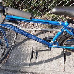リサイクルショップどりーむ鹿大前店　No1220　自転車　青　ギア付き　LEDライト付き　カッコいいの画像