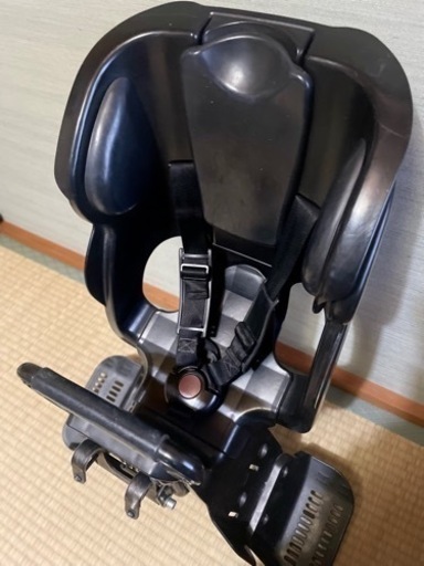 ブリヂストンチャイルドシート　二つセット　前と後ろ